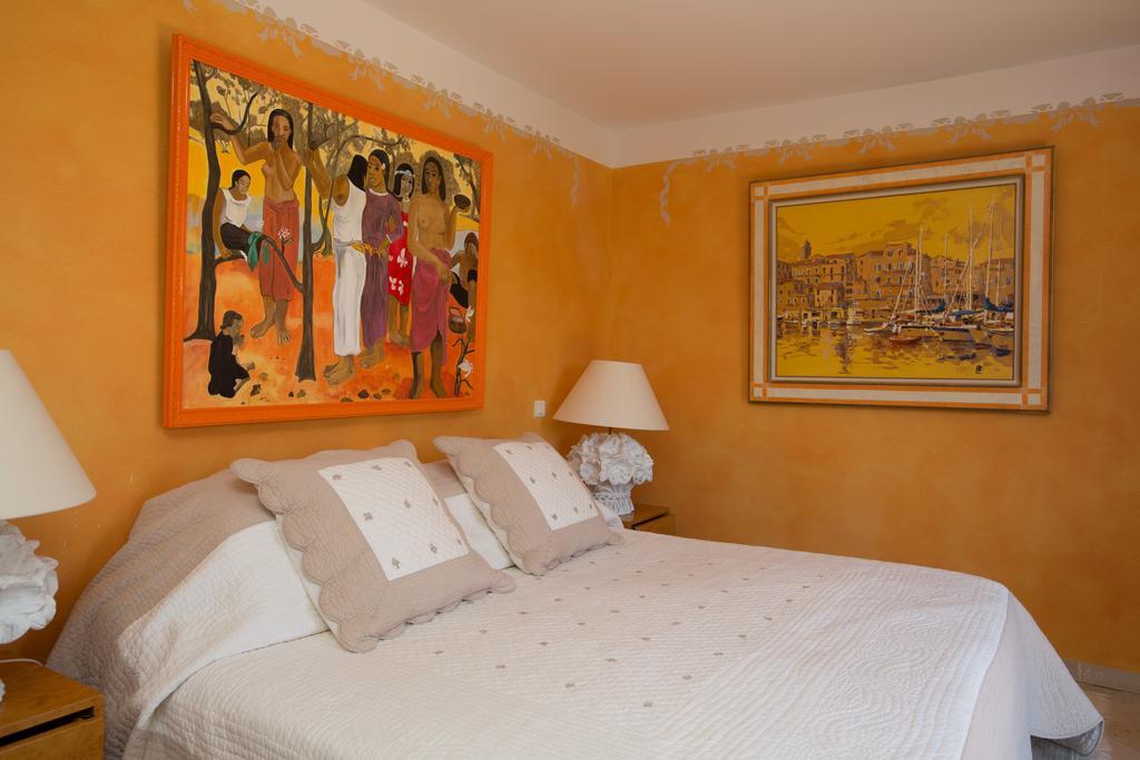 Hotel La Tarentane Grimaud Exterior foto